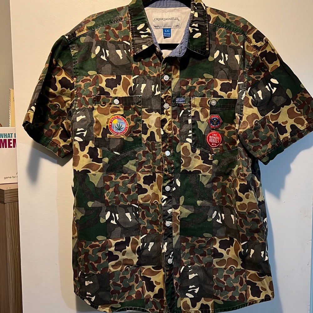 Crooks and castles safari /animal print shirt